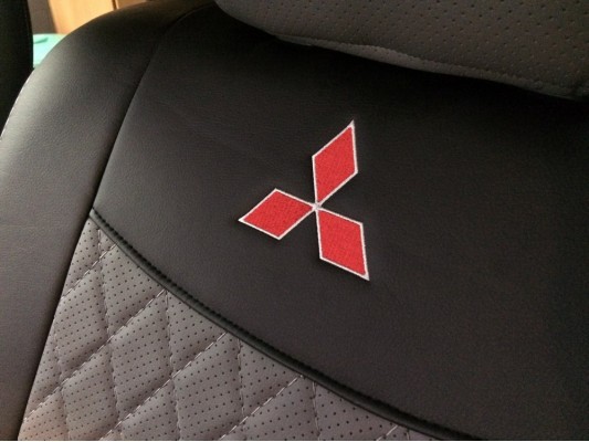 Авточехлы на Mitsubishi Outlander 3 Авточехлы на Mitsubishi Outlander 3